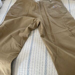 Carhart men’s tan pants.42x 32